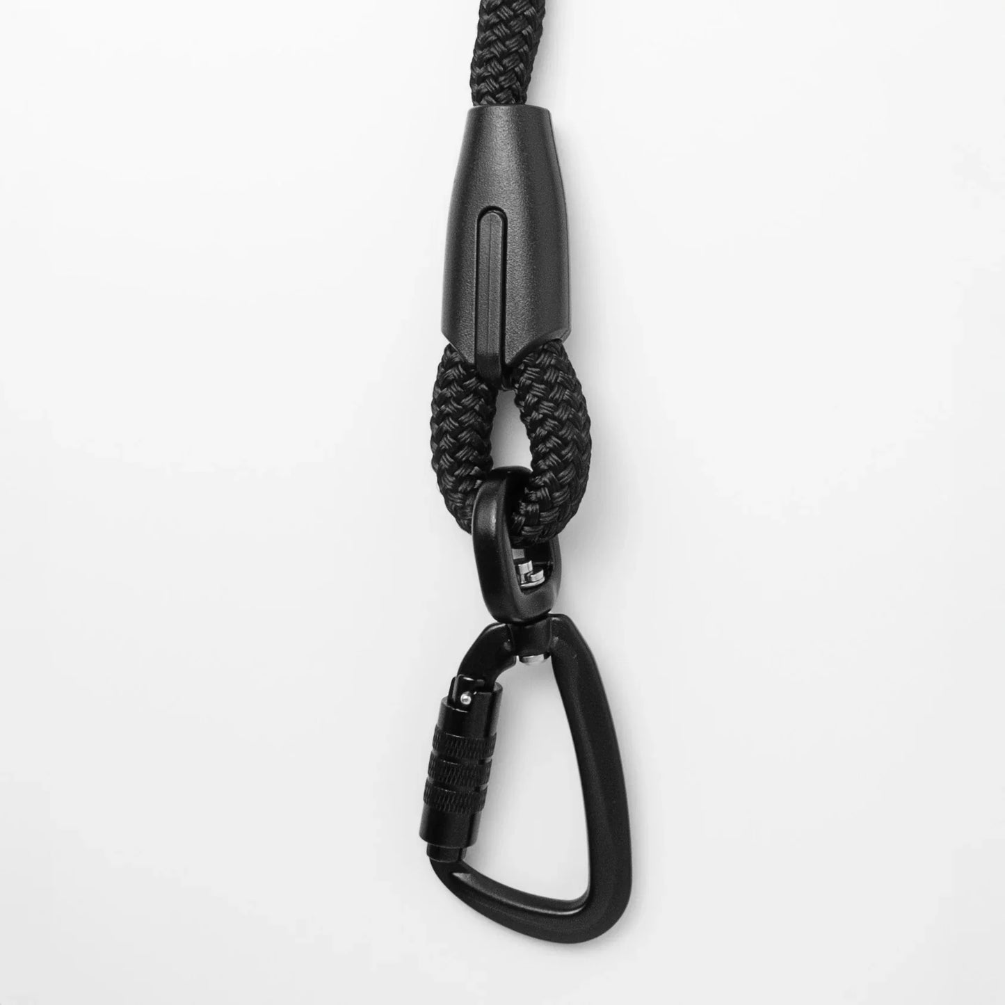 close up swivel carabiner of black hands-free leash