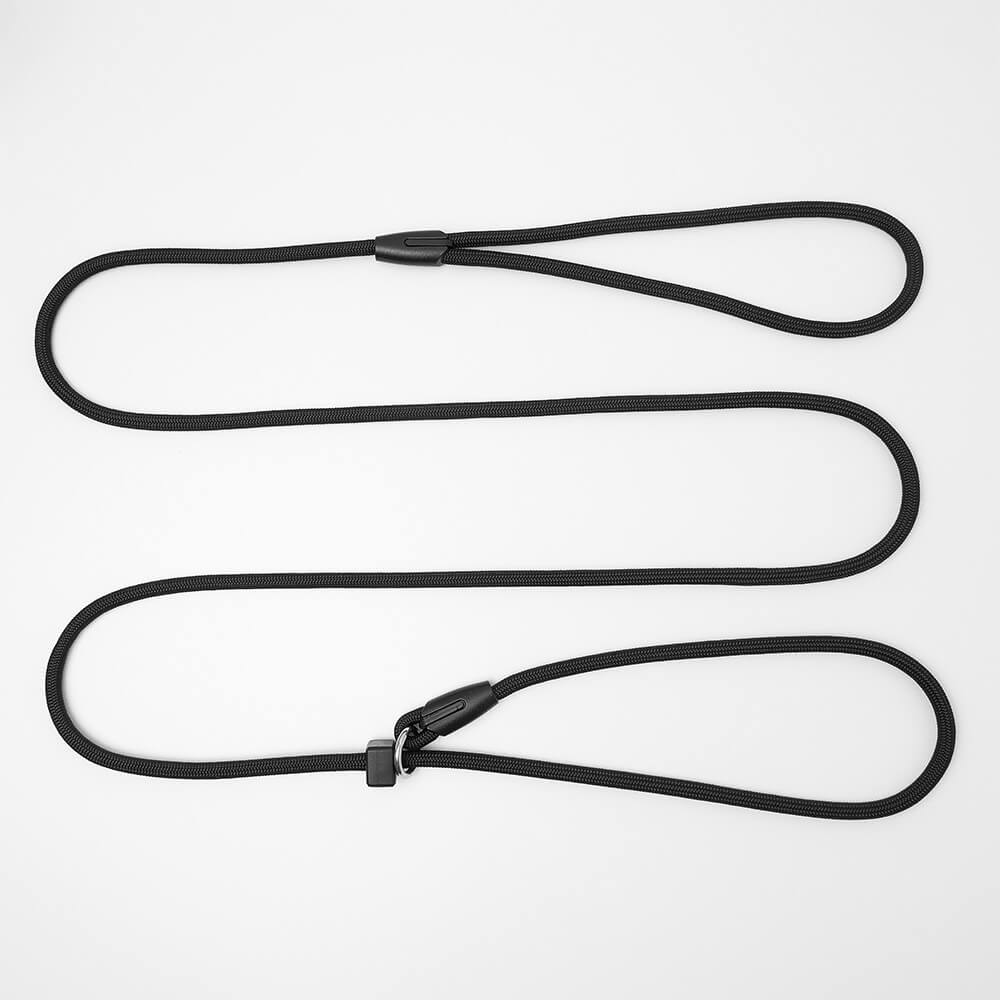 no-pull slip leash in colour black on white background