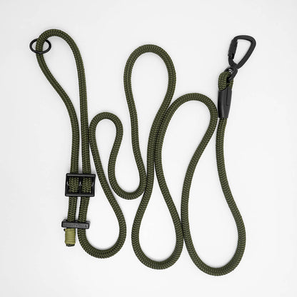 Hands free dog leash extended to its full 2.6m long lead length for off-leash freedom