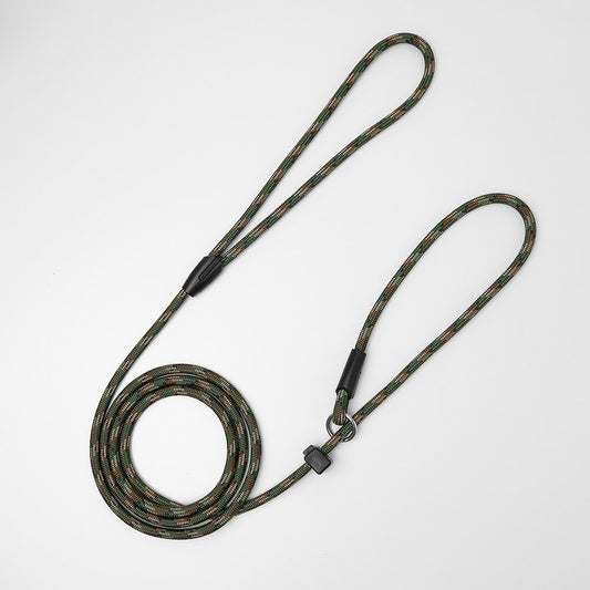 6mm Paracord slip leash with square toggle on white background